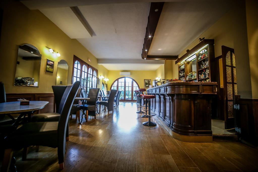 Castellu Rossu Hotel ลูเชียนา ภายนอก รูปภาพ